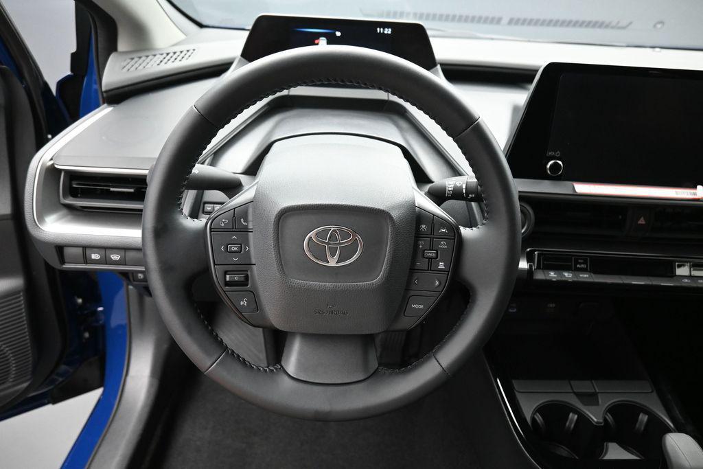 2025 Toyota PRIUS LE thumbnail 14