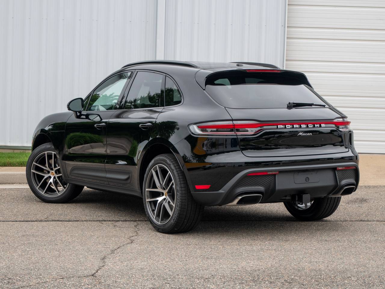 صورة 3 لـ 2025 Porsche MACAN