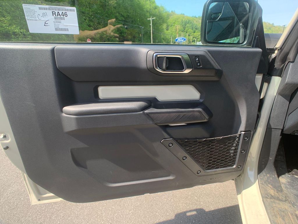 FORD BRONCO BASE - 10