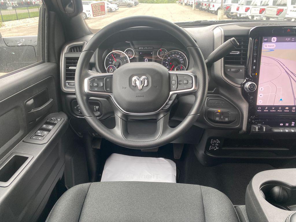 2026 RAM 2500 TRADESMAN CREW CAB 4X4 6'4' BOX — миниатюра 22