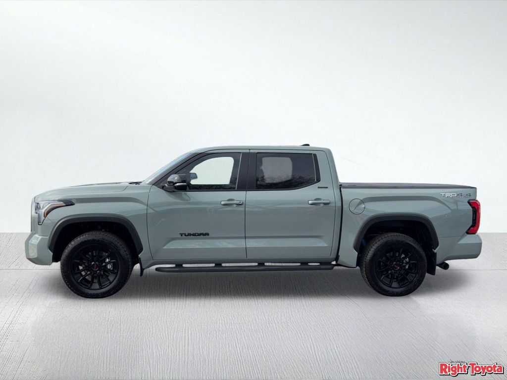 TOYOTA TUNDRA - 2
