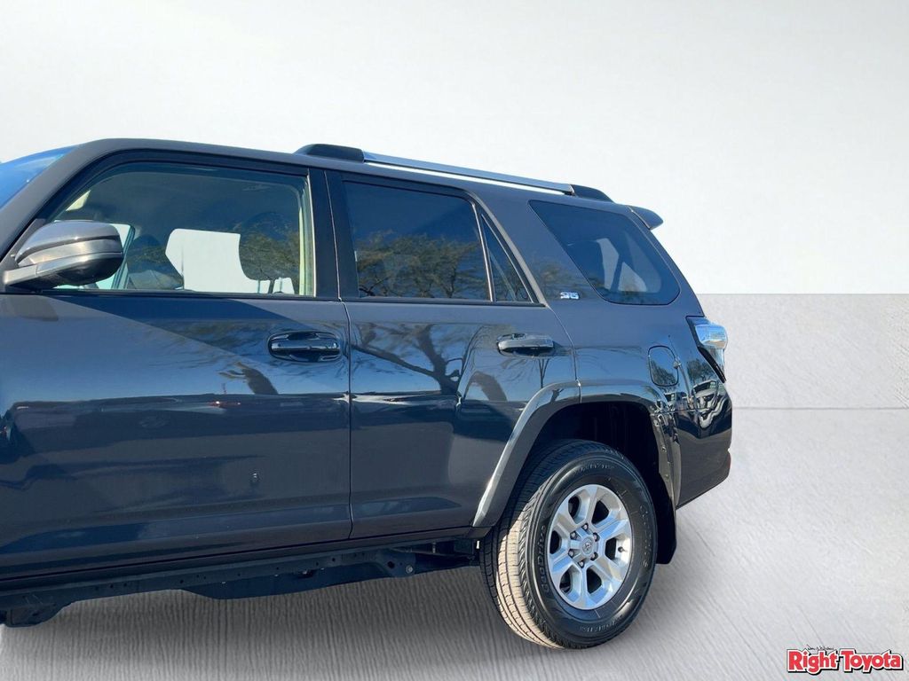 2024 Toyota 4RUNNER SR5 照片 10