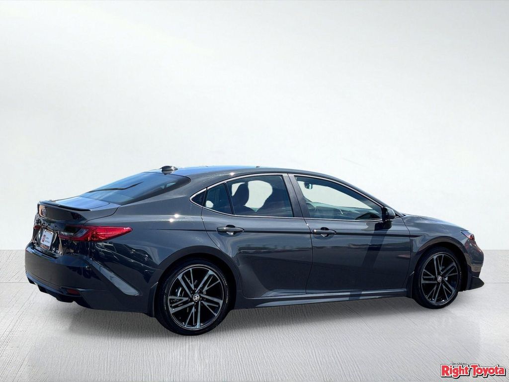 TOYOTA CAMRY - 5