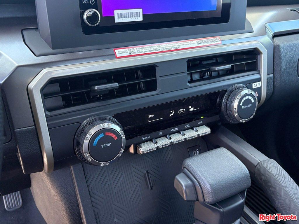 صورة مصغرة 17 لـ 2026 Toyota TACOMA SR5