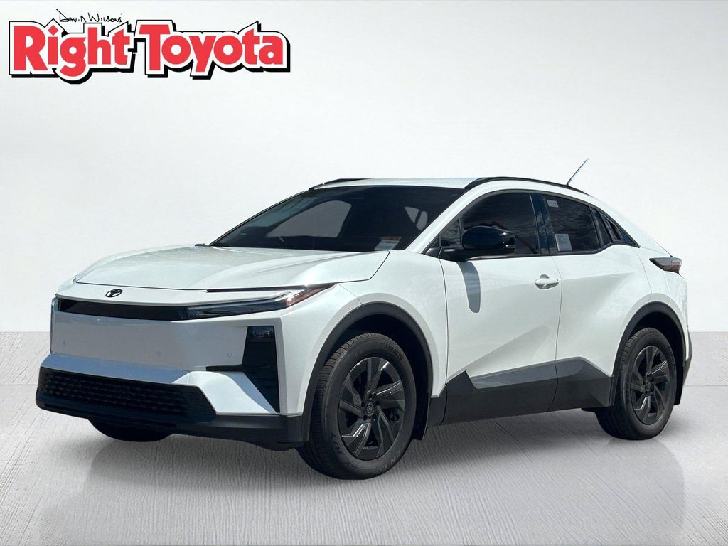 New 2026 Toyota C-HR SE