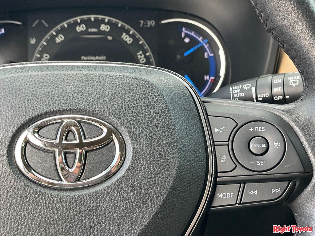 صورة مصغرة 24 لـ 2020 Toyota RAV4 HYBRID LIMITED