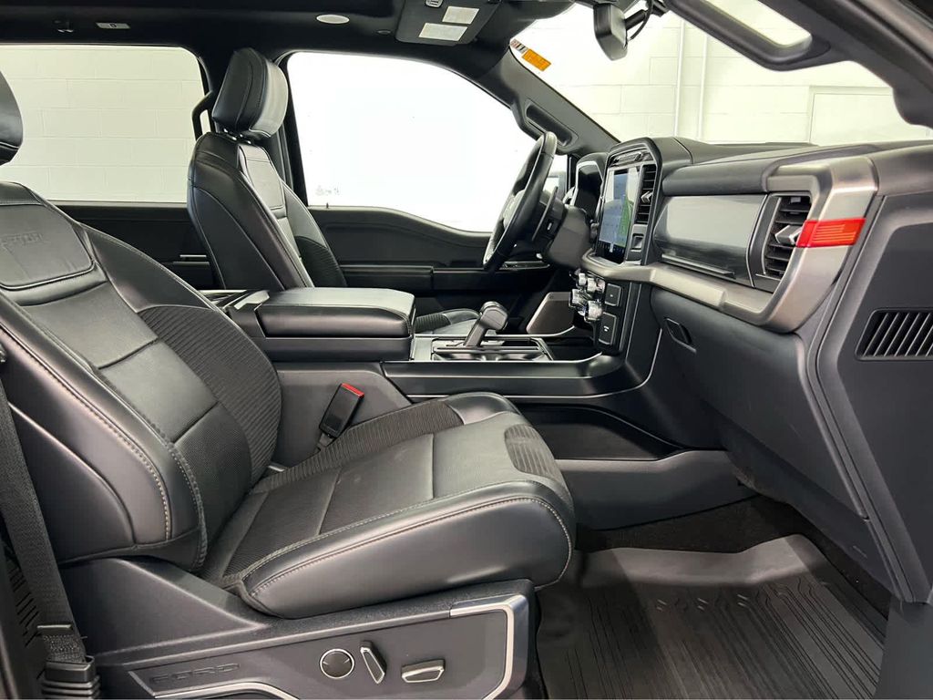 صورة مصغرة 30 لـ 2023 FORD F-150 RAPTOR