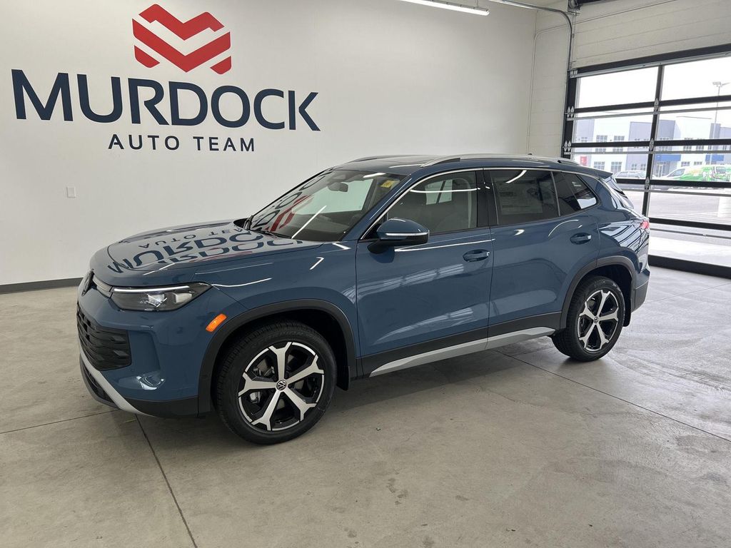 New 2026 Volkswagen Tiguan 2.0T SE