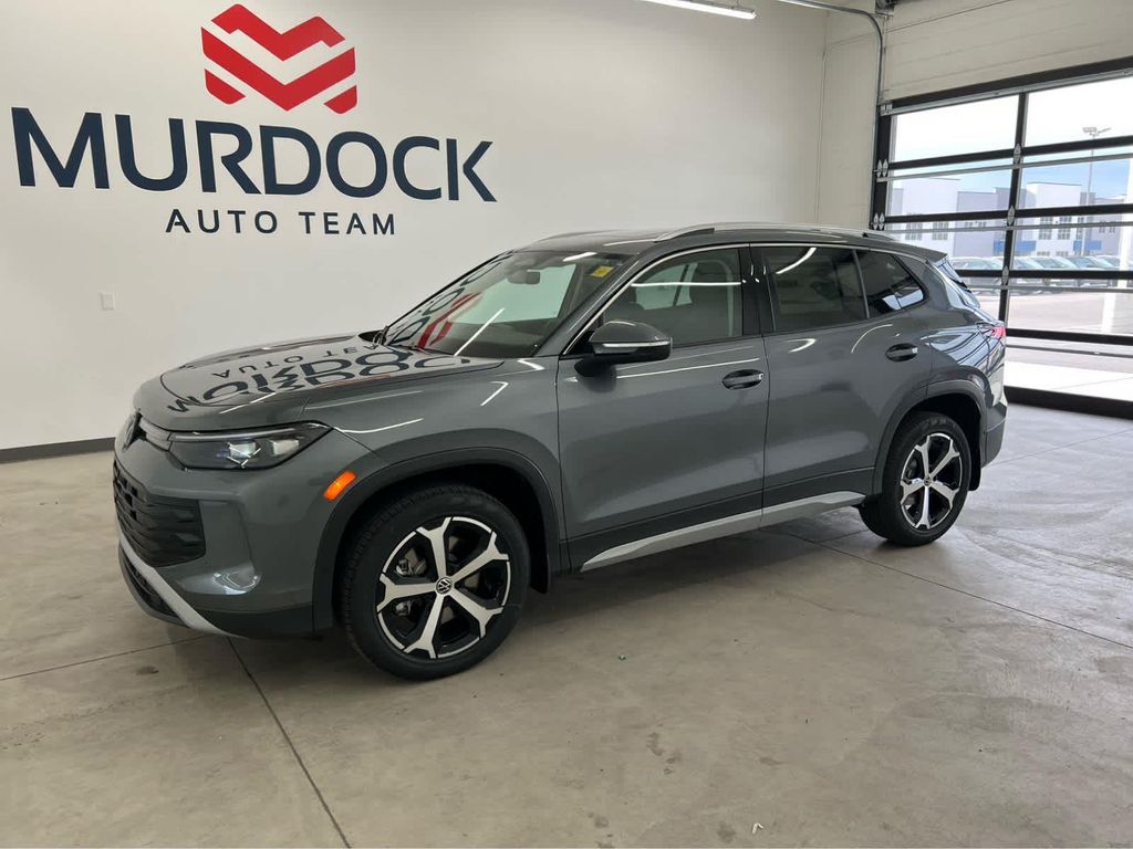New 2026 Volkswagen Tiguan 2.0T SE