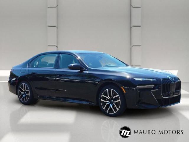 New 2026 BMW 740 i xDrive