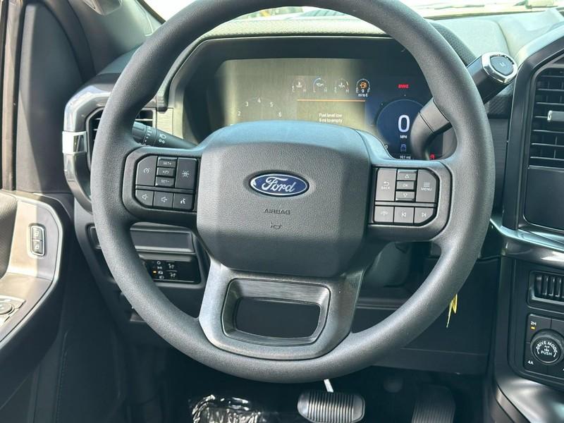 صورة 6 لـ 2026 FORD F-150 STX