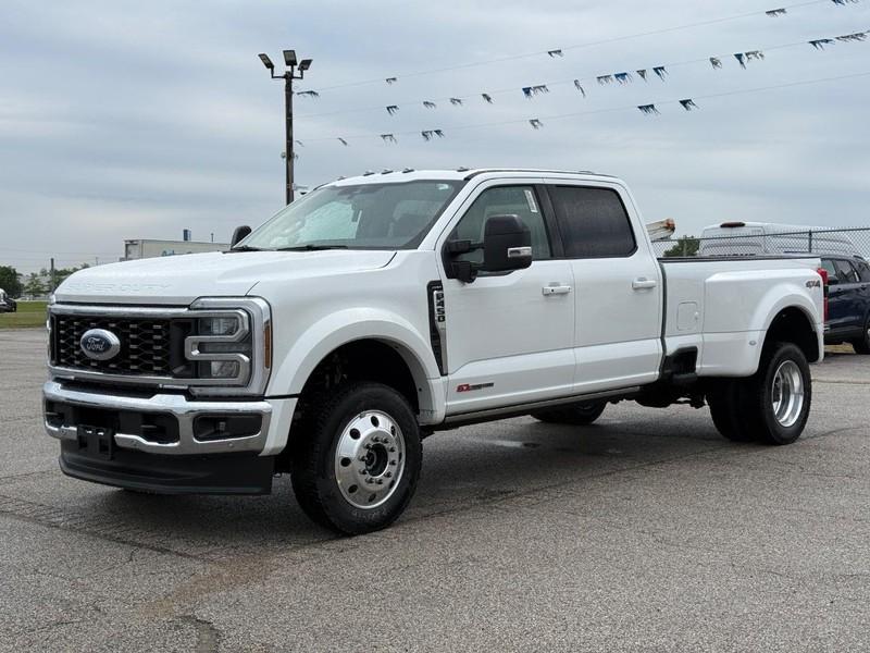 New 2026 Ford F-450 Lariat