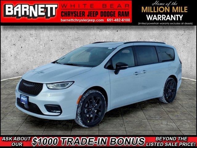 New 2026 Chrysler Pacifica Limited