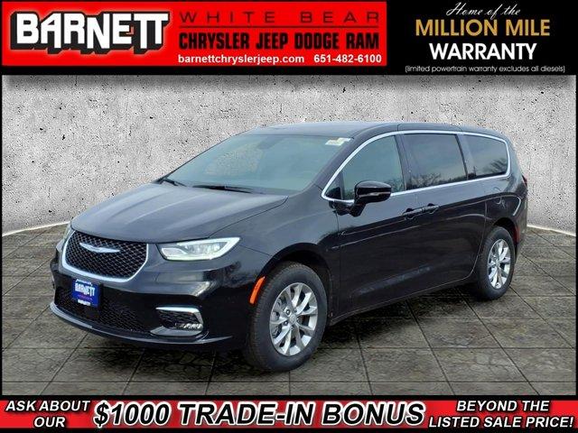 New 2026 Chrysler Pacifica Select