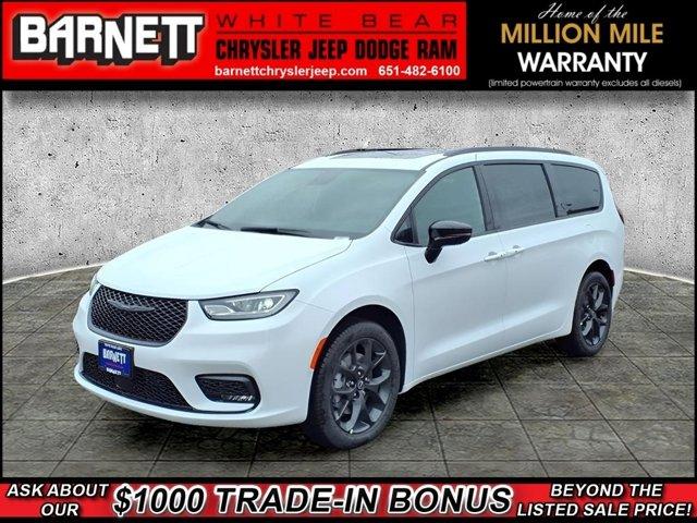 New 2026 Chrysler Pacifica Limited