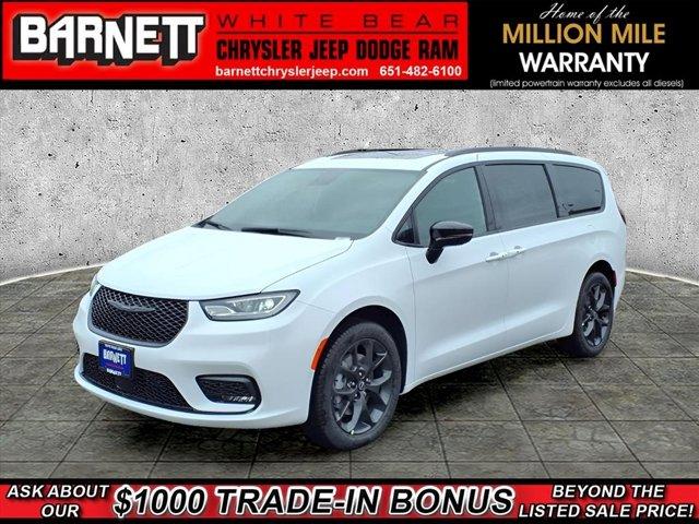 New 2026 Chrysler Pacifica Limited