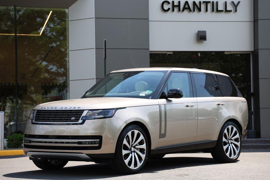 New 2025 Land Rover Range Rover P530 SE SWB