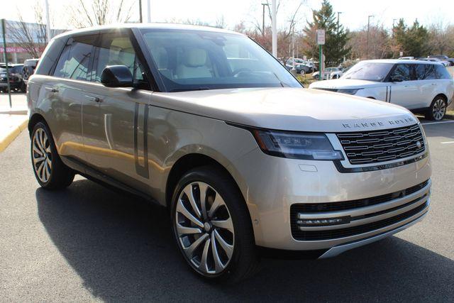 New 2025 Land Rover Range Rover P530 SE SWB