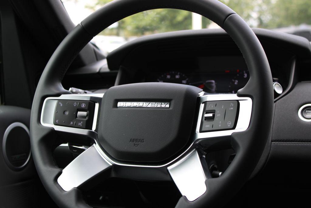 صورة 10 لـ 2025 LAND Rover DISCOVERY P300 S