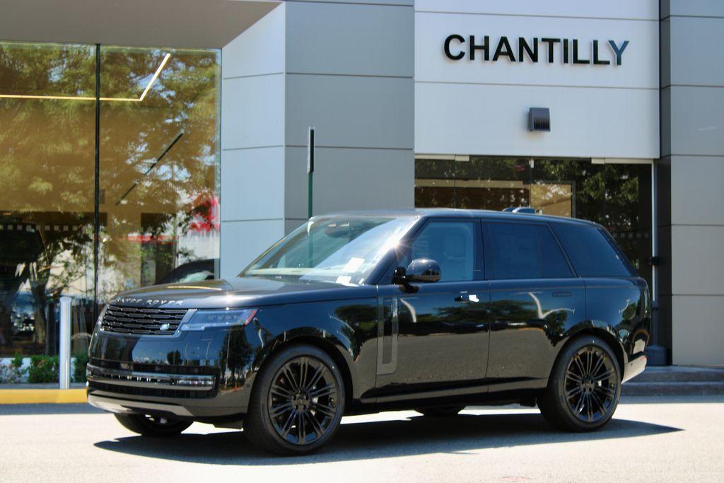 New 2026 Land Rover Range Rover P400 SE SWB