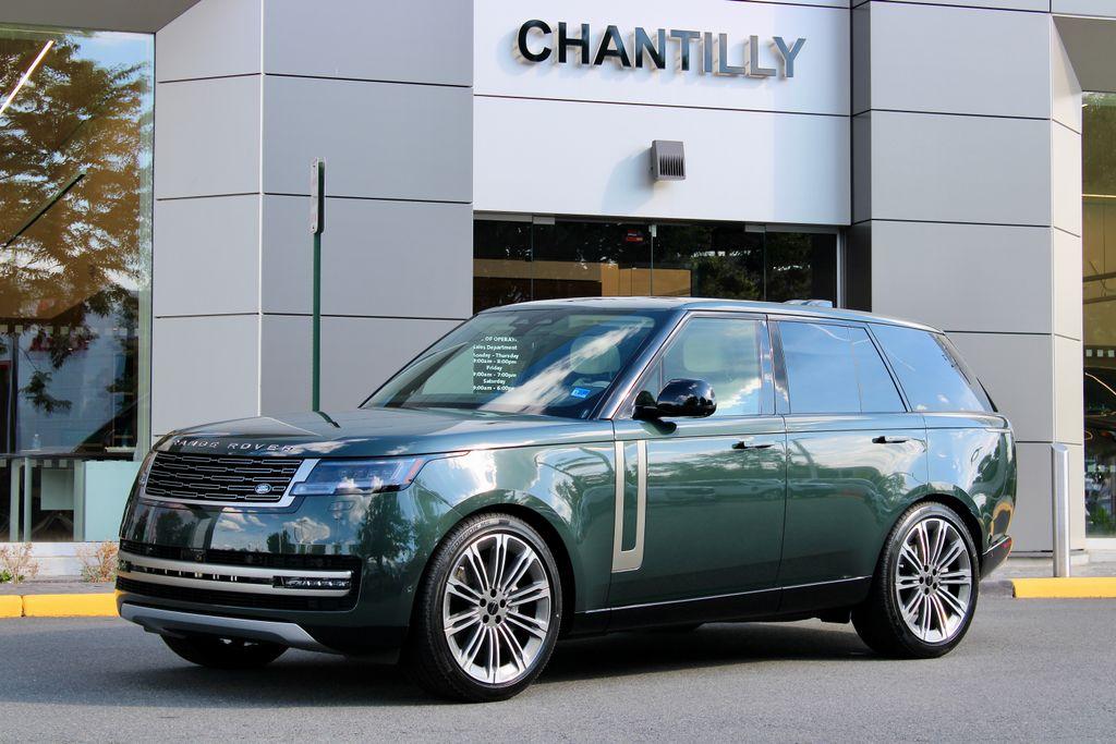 New 2026 Land Rover Range Rover P400 SE SWB