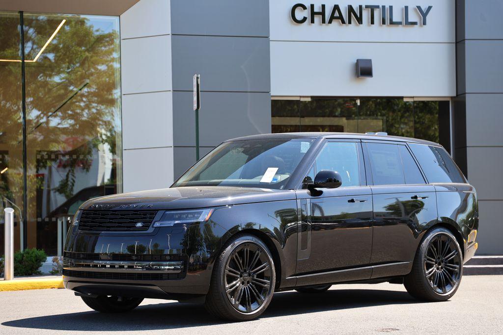 New 2026 Land Rover Range Rover P400 SE SWB