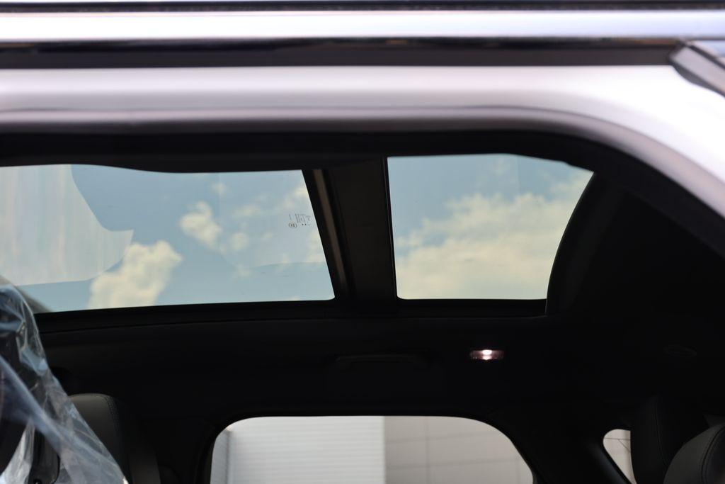 2026 LAND Rover RANGE ROVER VELAR P250 DYNAMIC SE thumbnail 12