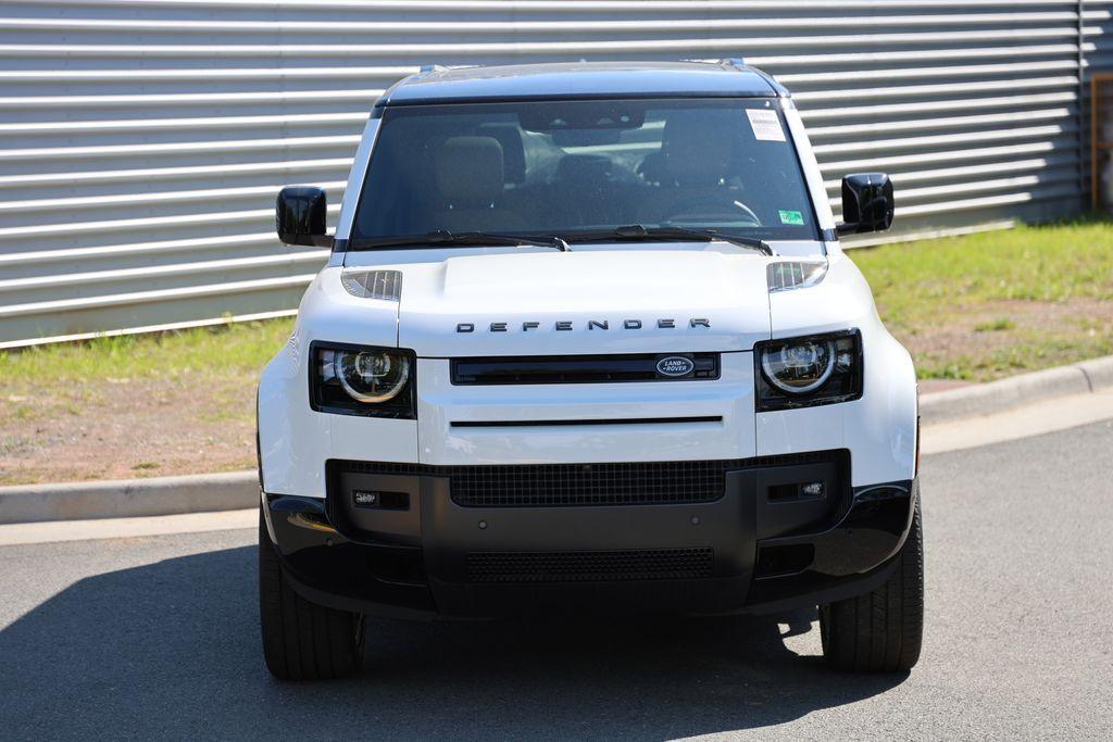 صورة 5 لـ 2026 LAND Rover DEFENDER 130 P400 X-DYNAMIC SE