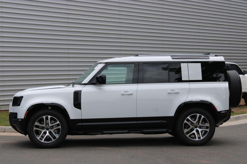 New 2026 Land Rover Defender 110 P400 X-Dynamic SE