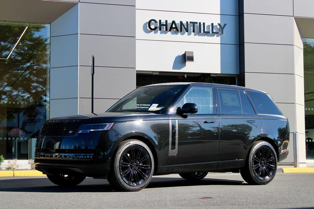 New 2026 Land Rover Range Rover P400 SE SWB