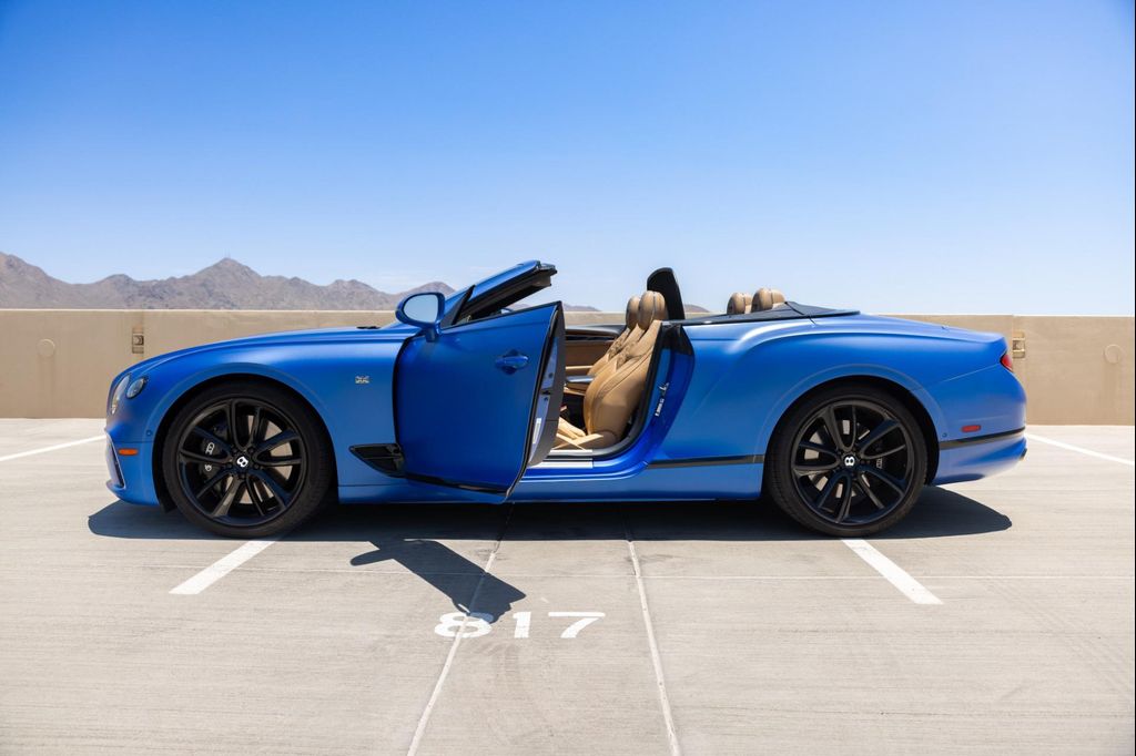 صورة 9 لـ 2020 Bentley CONTINENTAL GT V8