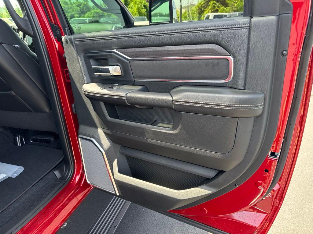 2026 RAM 2500 LARAMIE CREW CAB 4X4 6'4' BOX — миниатюра 27