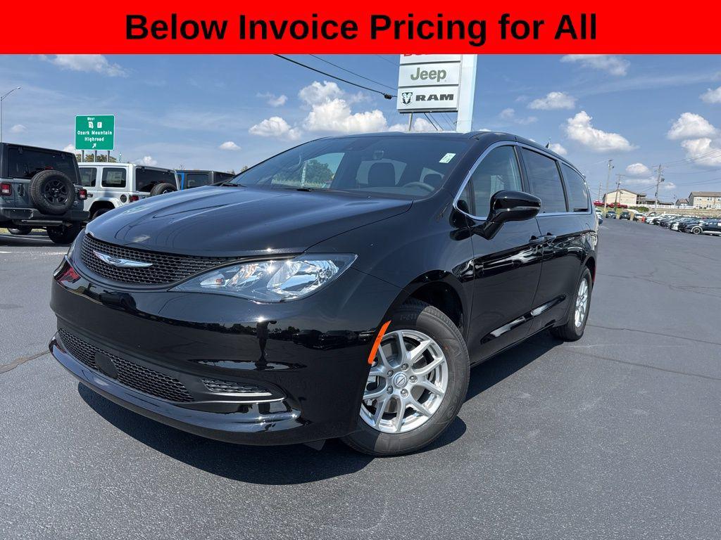 New 2026 Chrysler Voyager LX