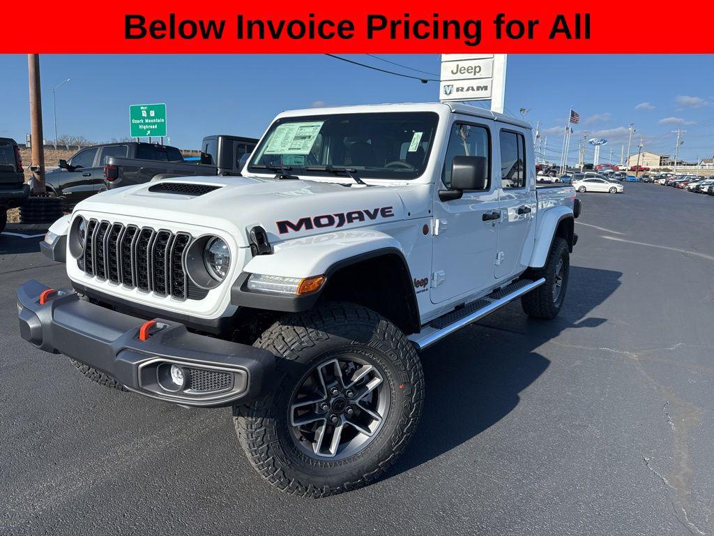 New 2026 Jeep Gladiator Mojave 4x4