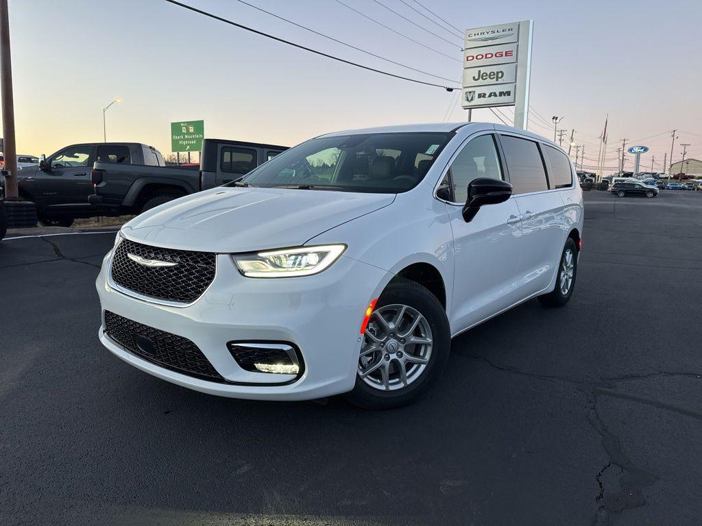 New 2026 Chrysler Pacifica L