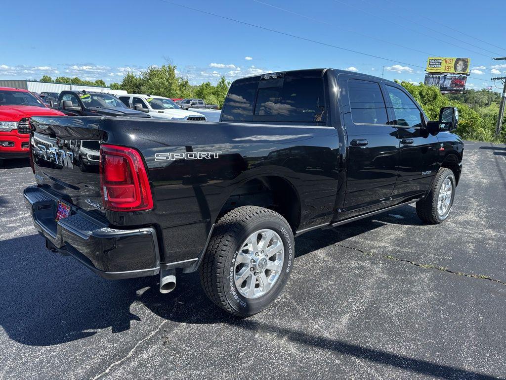صورة 6 لـ 2025 RAM 2500 LARAMIE CREW CAB 4X4 6'4' BOX