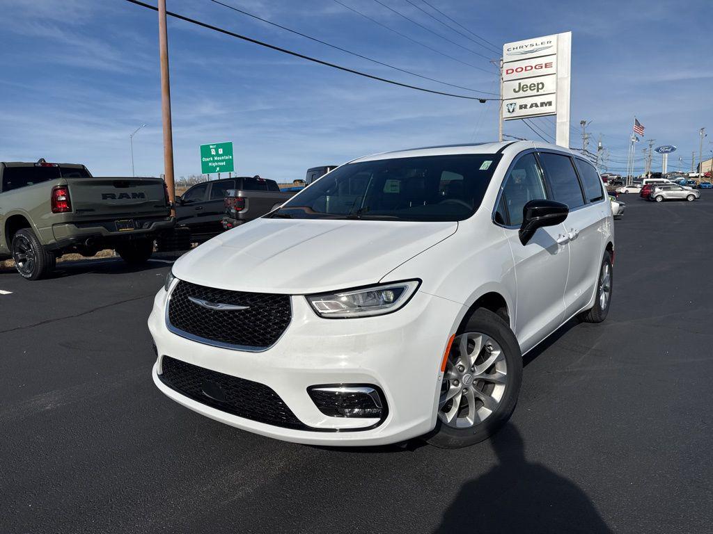New 2026 Chrysler Pacifica Limited