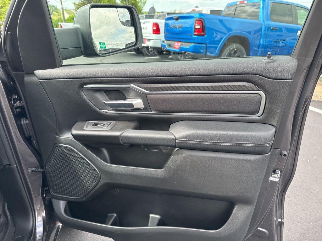 2026 RAM 1500 BIG HORN/LONE STAR — миниатюра 26