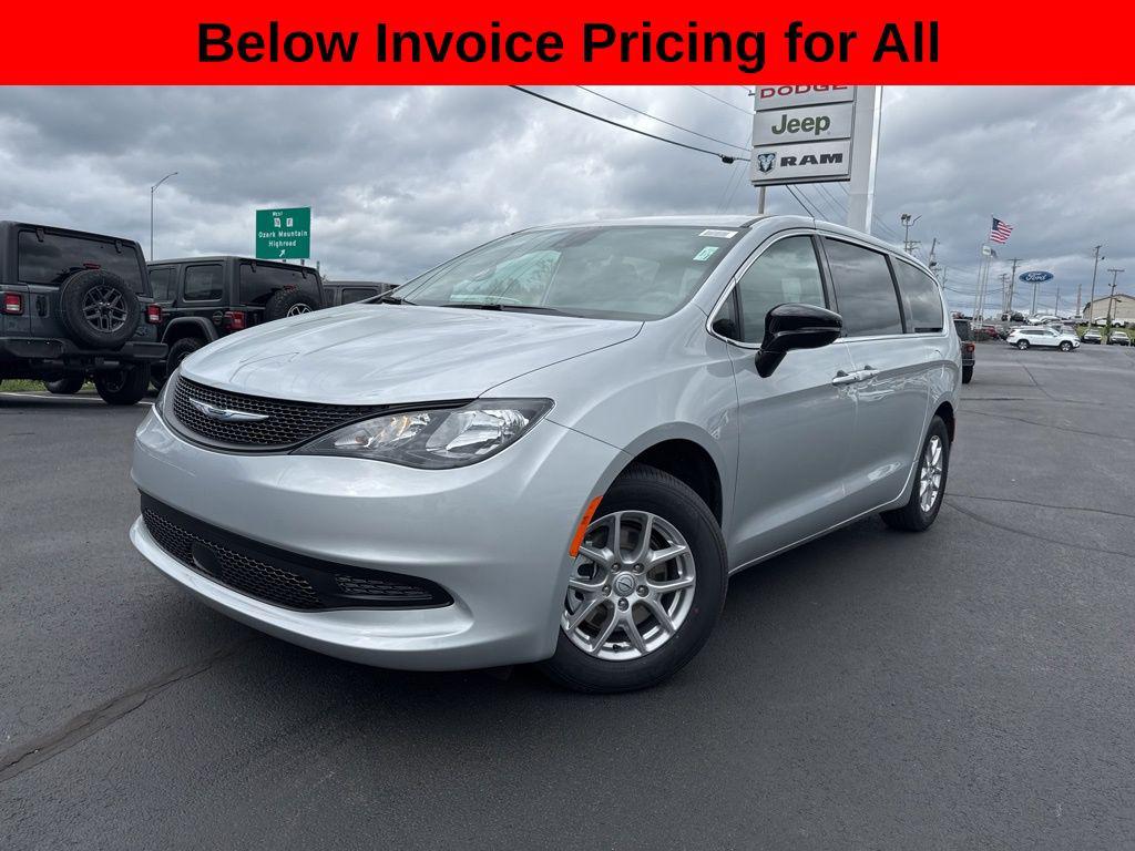 New 2026 Chrysler Voyager LX