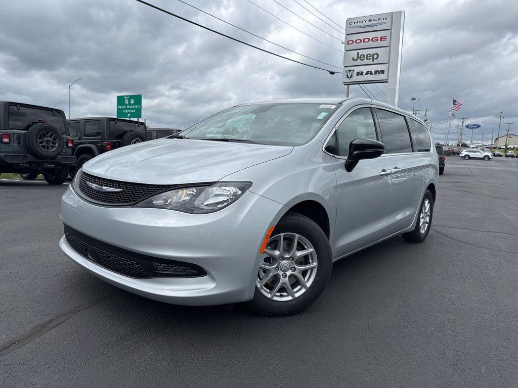 New 2026 Chrysler Voyager LX