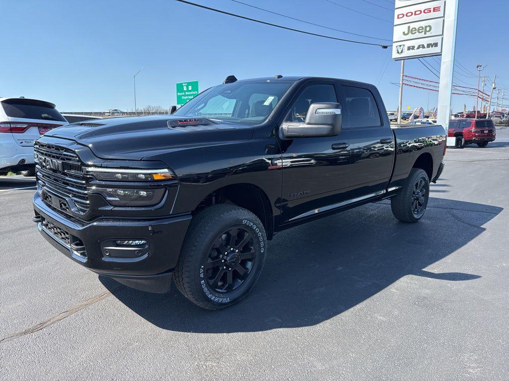 صورة 2 لـ 2026 RAM 2500 LARAMIE CREW CAB 4X4 6'4' BOX