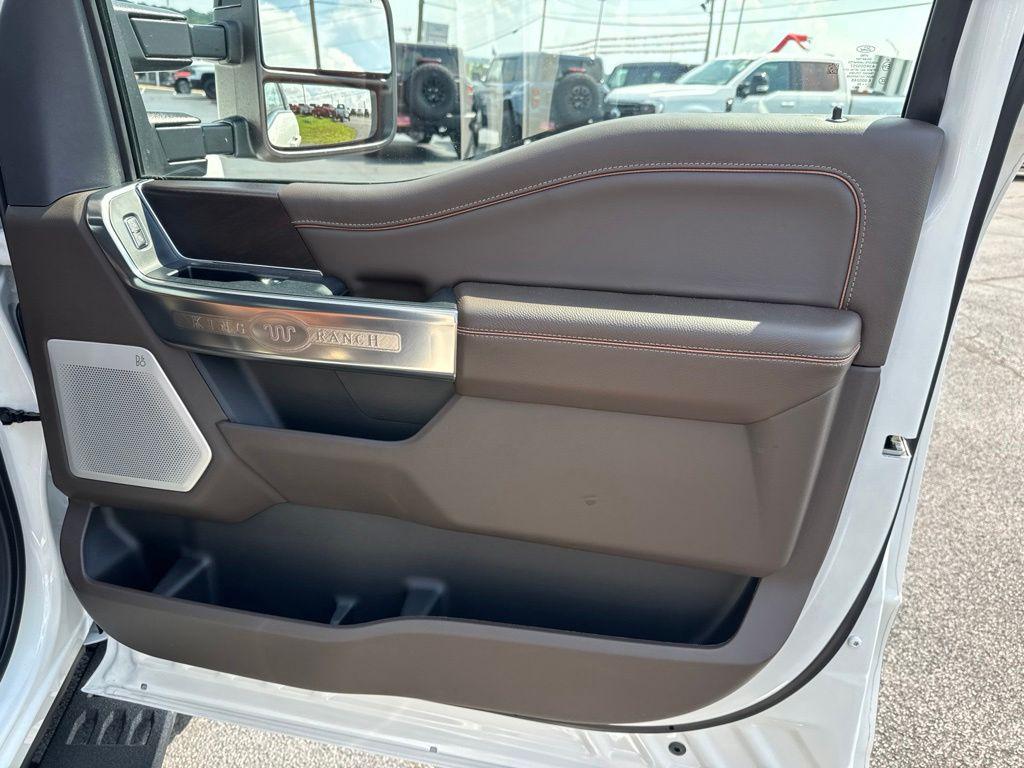 2026 FORD F-250 KING RANCH — миниатюра 32