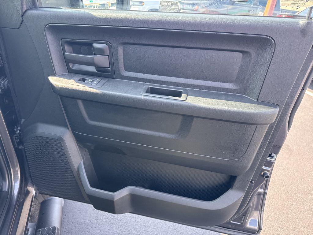 2026 RAM 3500 TRADESMAN CREW CAB 4X4 8' BOX — миниатюра 28