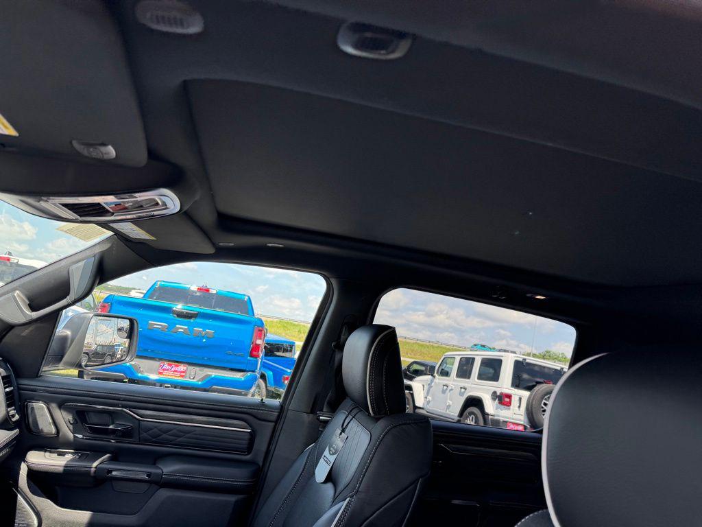 2026 RAM 1500 LIMITED — миниатюра 18