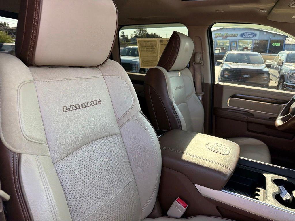 2022 RAM 3500 LARAMIE CREW CAB 4X4 8' BOX 照片 31
