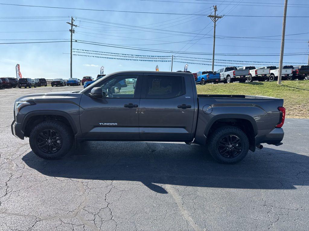 TOYOTA TUNDRA - 3