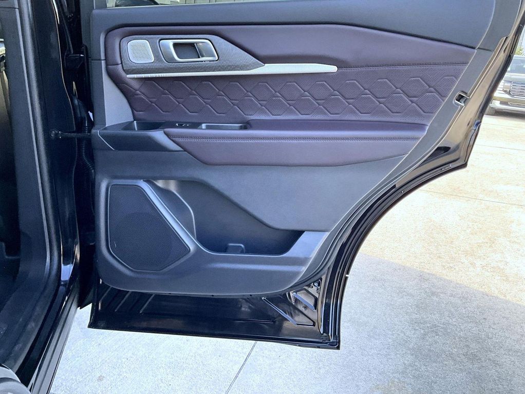 2025 FORD EXPLORER PLATINUM — миниатюра 23