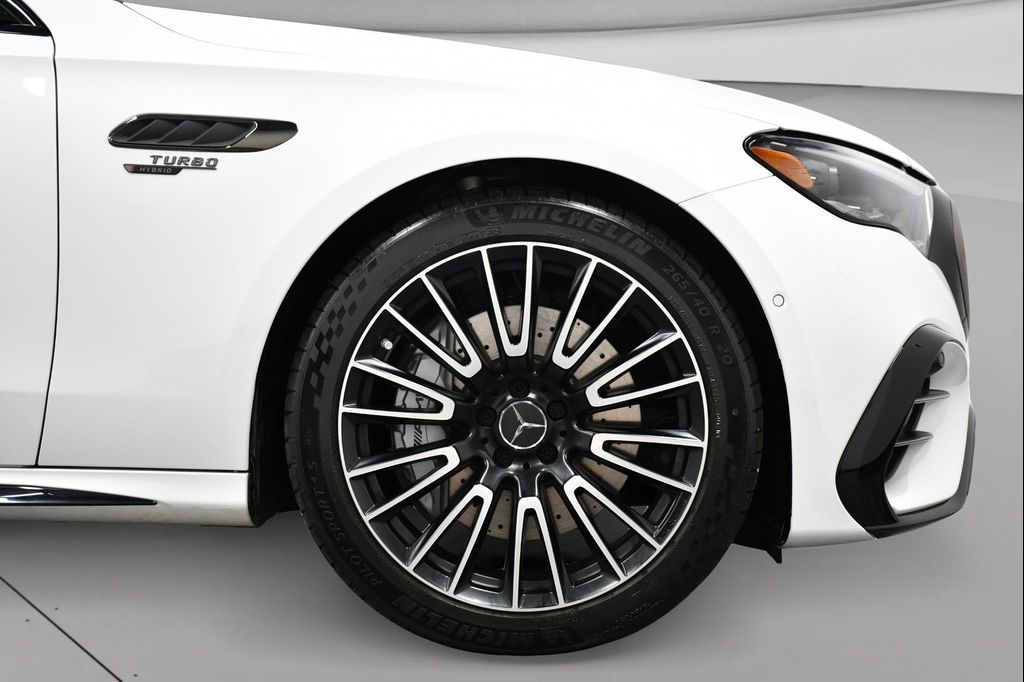 2026 Mercedes-BENZ AMG E 53 E 4MATIC+ 缩略图 12