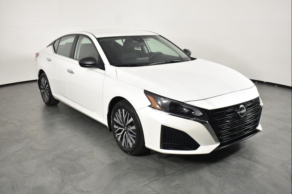 New 2026 Nissan Altima 2.5 SV