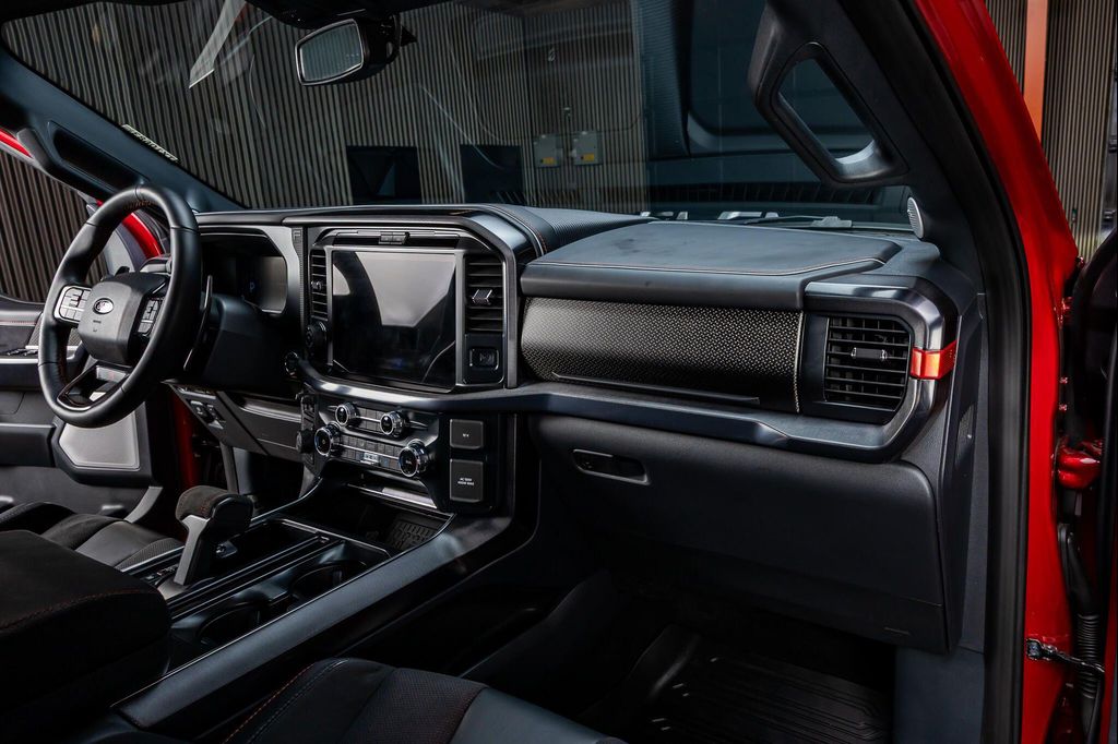2025 FORD F-150 RAPTOR 缩略图 18